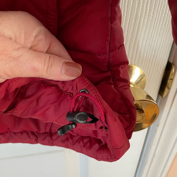 Lands' End Insulated Jacket with Sherpa Inner Collar - Picture 9 of 12